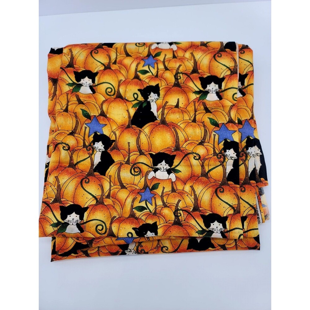 Vintage Daisy Kingdom #0642 Fence Post Friends Cat in Pumpkins Fabric 1 x 3 Yds